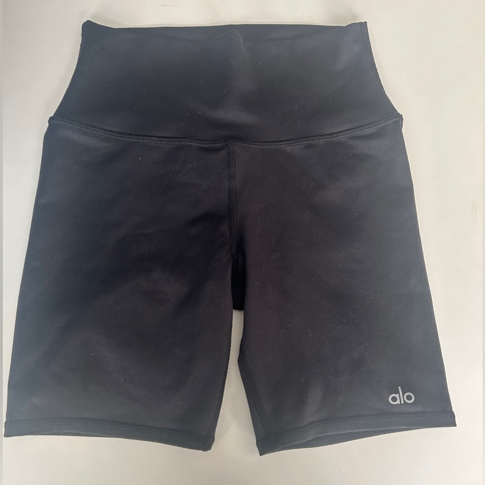 Alo yoga bike shorts
